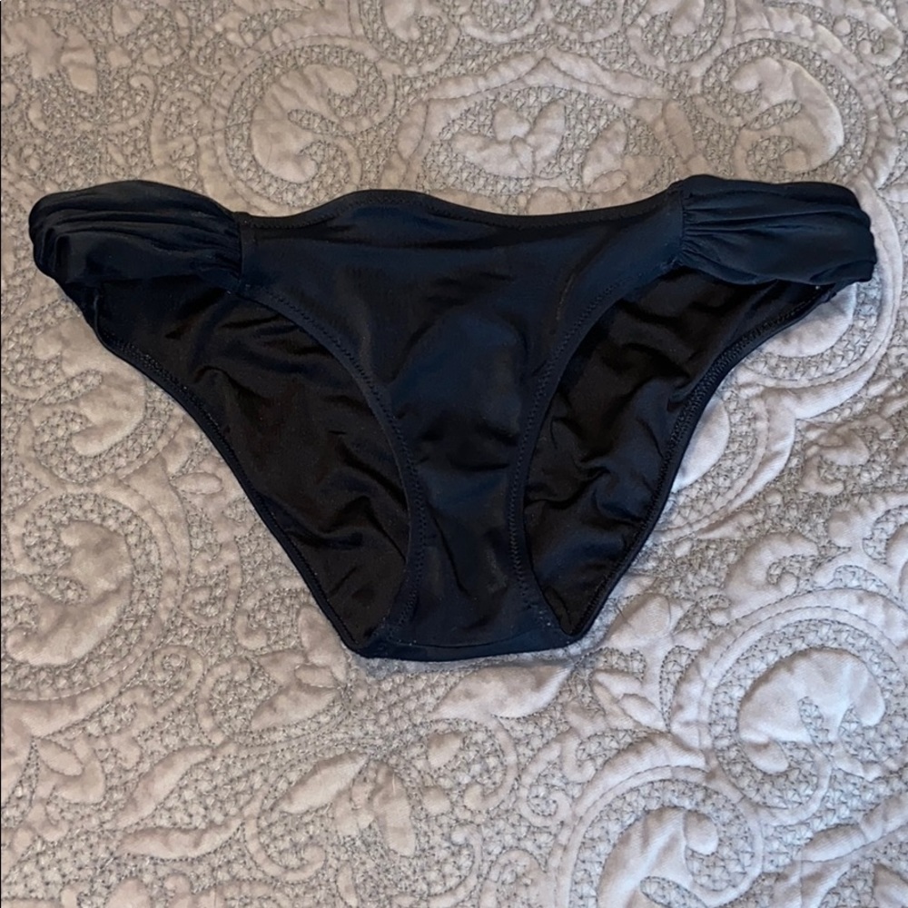 Black Side Ruched VS Bikini Bottom